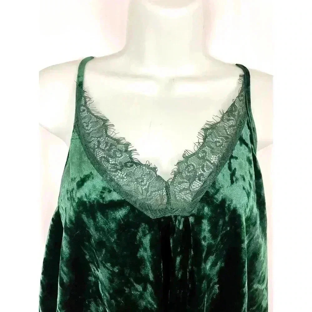 illa illa Green Velvet Tank Top MEDIUM Lace Trim Women's - Picture 4 of 11